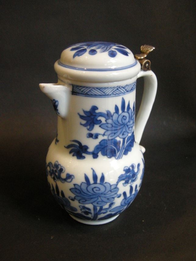 Jug and cover &quot;blue and white&quot; - Kangxi period | MasterArt